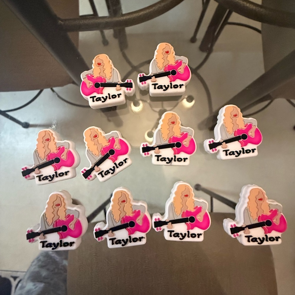 10 Taylor Swift Silicone Pen toppers